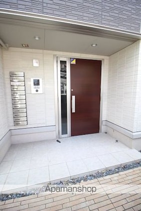 岡山県岡山市北区上中野２丁目[1LDK/41.02m2]のエントランス1