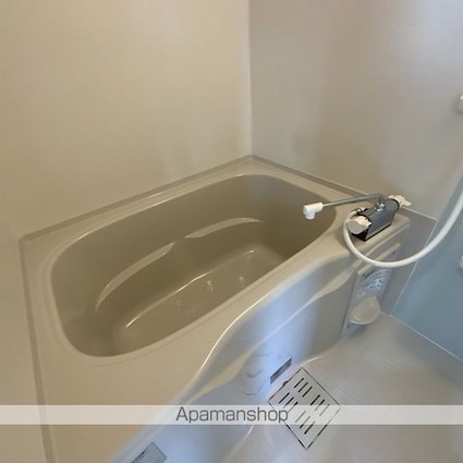 ラフィネ新井[1K/29.78m2]のバス