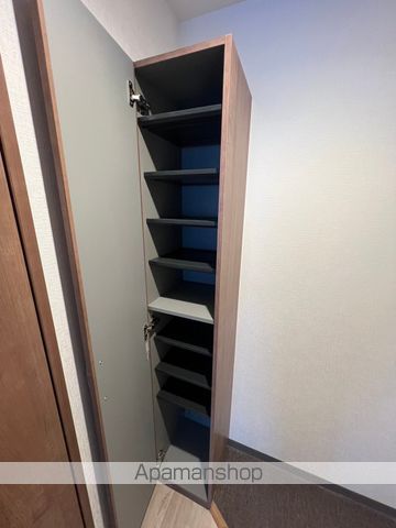 アートレータ発寒の内装写真