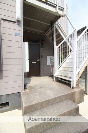 岡山県岡山市北区東古松南町[2LDK/55m2]のエントランス2