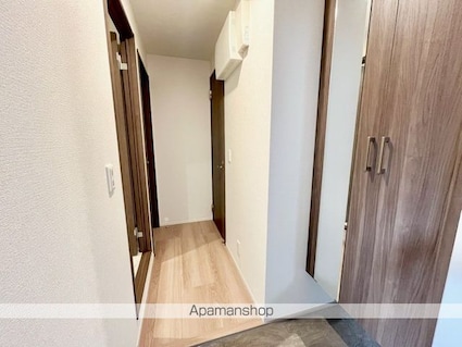 Ｇ　．Ｌ　Ｔａｋａｋａｉｃｈｏｕ（ジーエルプラスタカカイチョウ[1LDK/41.86m2]の玄関