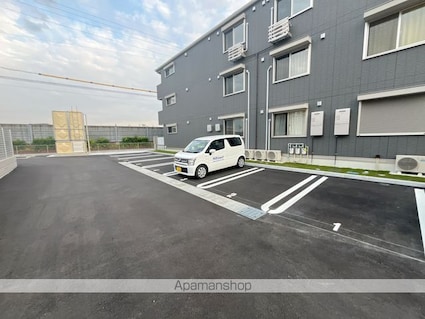 ＤーＲＯＯＭ　東矢倉[2LDK/54.36m2]の駐車場1