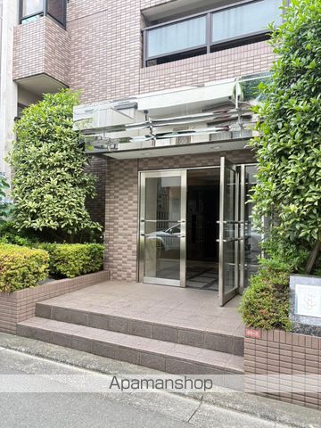 サンライズコスモスIIIの玄関写真
