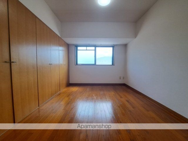 ヴォルジュ石手[3LDK/74.88m2]の内装4
