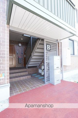 リビングタウン明ケ島 Aの玄関写真