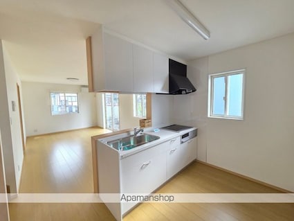 メゾン新富町[3LDK/76.59m2]のキッチン