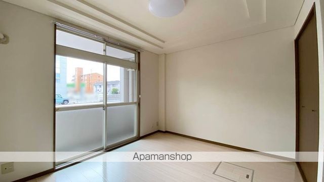 パープルメゾンIIの内装写真