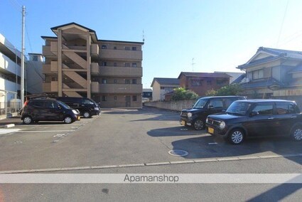 クエルチア立花[2DK/40.02m2]の駐車場