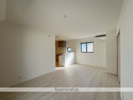 Ｋｏｌｅｔ片倉０８[2SLDK/84.66m2]のリビング・居間