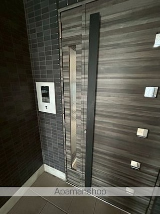 千葉県千葉市中央区本町３丁目[1DK/26.6m2]のエントランス