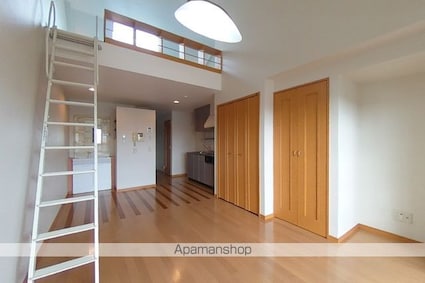 カーサ・ローズヴェール[1R/30.24m2]のリビング・居間