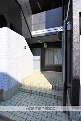 オックスフォードサーカス緑町[1R/19.11m2]のエントランス