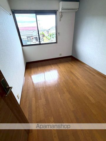 ファミール本郷 C棟の内装写真