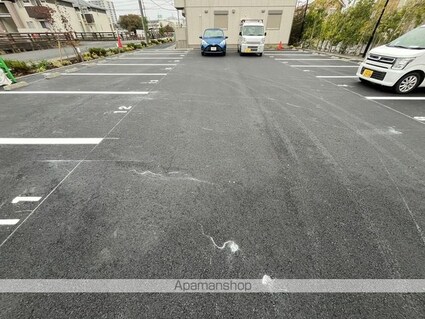 クレール[2LDK/55.71m2]の駐車場