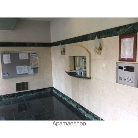 セントラル名古屋の玄関写真