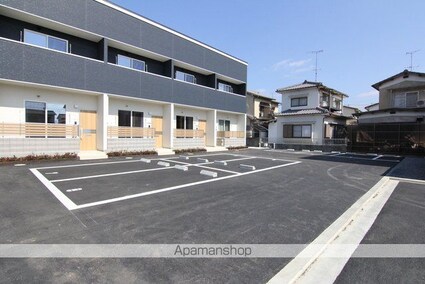 メゾン・ド・シュシュ[2LDK/62m2]の駐車場