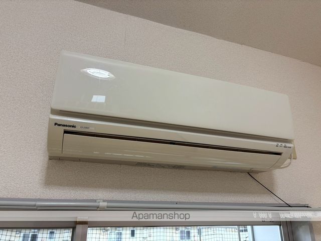 CLEVERの内装写真