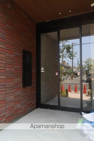 CASA ニックスVの玄関写真