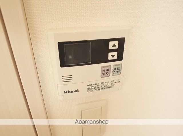 ドルチェヴィータ大橋の内装写真