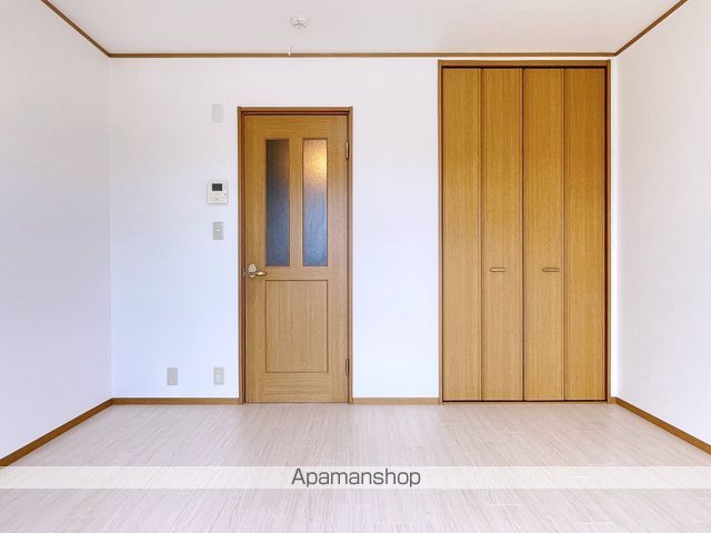 ハイネス小豆餅の内装写真