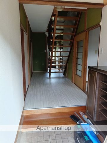 可児市 2階建 築37年の内装写真