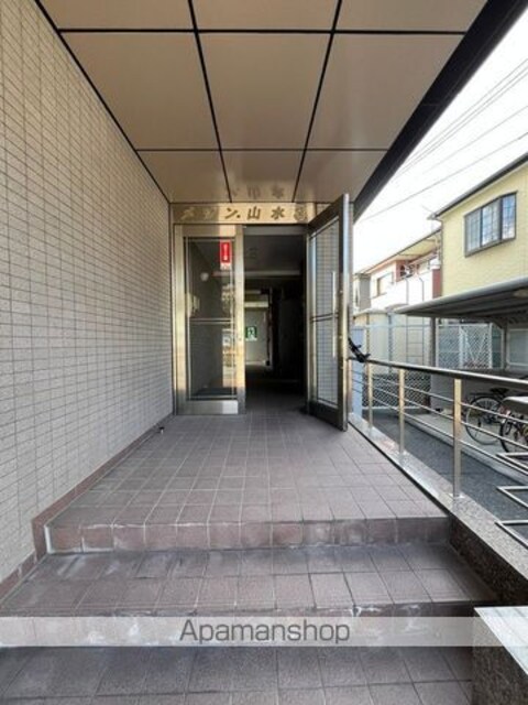 和歌山県和歌山市紀三井寺[1K/32.4m2]のエントランス1