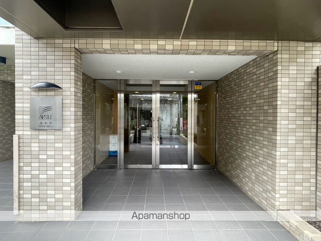 アプリーレ南荻窪の玄関写真