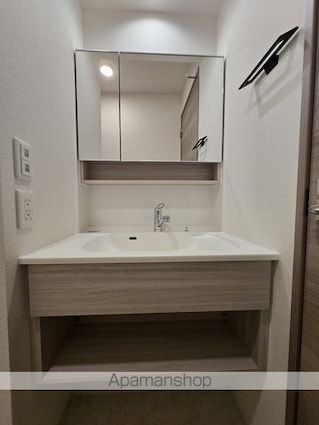 Ｄーｒｅｓｉｄｅｎｃｅ曙町１丁目[1LDK/36.88m2]の洗面所