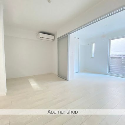 滋賀県草津市大路２丁目[1LDK/42m2]のリビング・居間