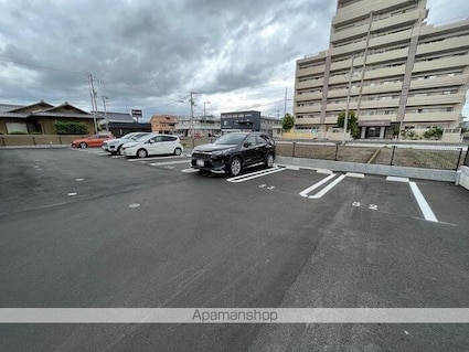 スペランツァ　ドゥーエ[1LDK/41.93m2]の駐車場1