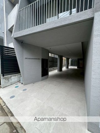 東京都中野区弥生町２丁目[1LDK/30.8m2]のエントランス