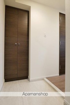 ベルグレード王子ＤＵＥ[1K/26.42m2]の玄関