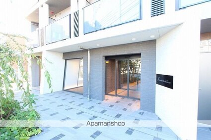 東京都立川市曙町３丁目[1K/30.24m2]のエントランス