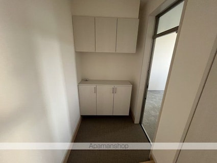 ＭＫＯ中須賀Ｅ[2LDK/63.45m2]の玄関