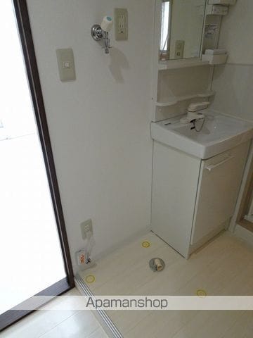 ロイヤルヒルズ成田町の内装写真