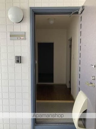 和歌山県和歌山市小雑賀２丁目[3DK/50.9m2]の玄関
