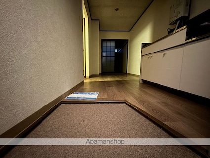 メゾンドールアザリア[1K/28m2]の玄関