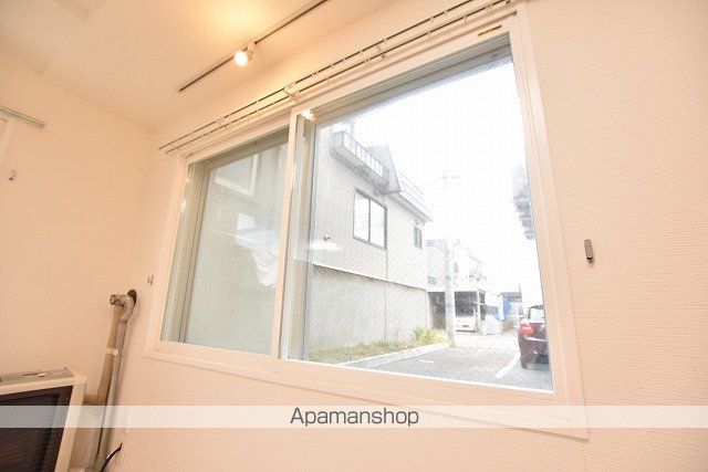 LIVAROT N33のその他写真