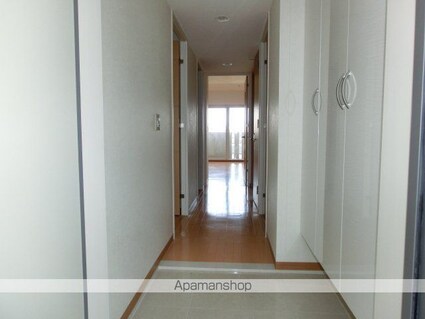 レゾナンス庚午[3LDK/72.81m2]の玄関