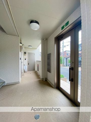 DーROOM汐止の玄関写真