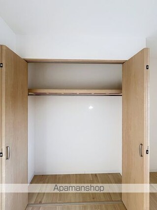 ガーデンヒルズ田村町　Ａ棟[2LDK/56.85m2]の収納