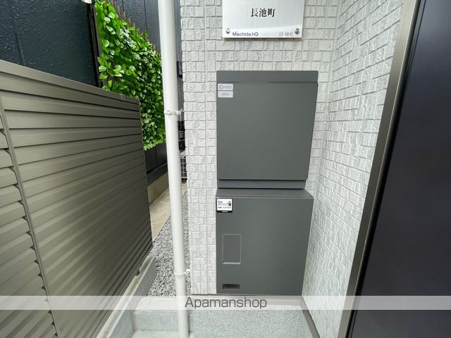 近鉄大阪線 近鉄八尾駅 徒歩18分 2階建 築1年の玄関写真