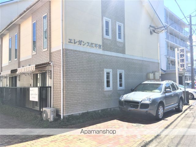 エレガンス江平東の玄関写真