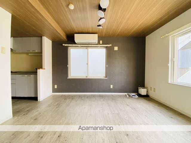 ペラッツィ梁川の内装写真