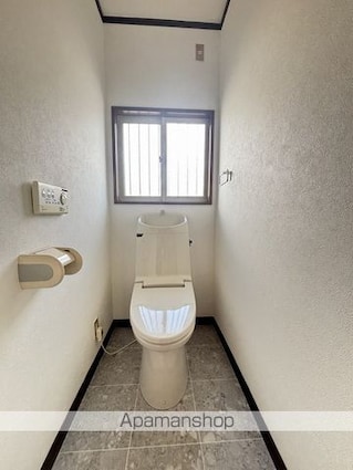 宝沢貸家[4LDK/124m2]のトイレ