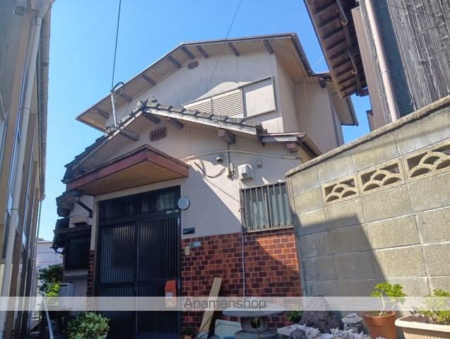 ＪＲ鹿児島本線 九産大前駅 徒歩6分 2階建 築42年の外観写真