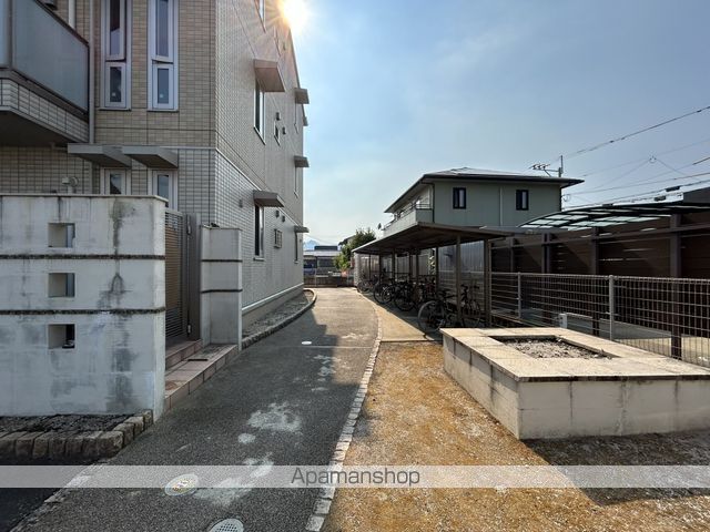 セゾンランタナVの玄関写真