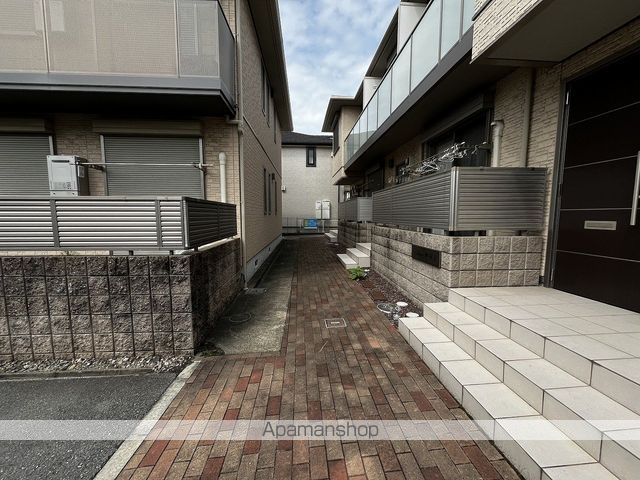ヴィラーチェ神屋IIの玄関写真