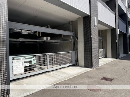 ドゥーエ仙台イースト[3LDK/68.63m2]の駐車場