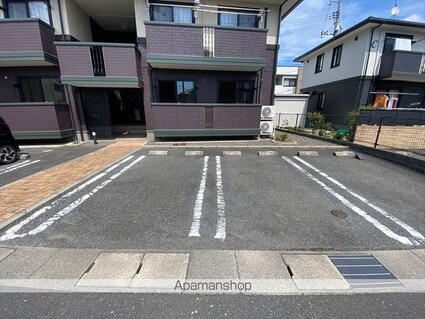 ロイヤルガーデンミルフィー　Ｂ棟[2LDK/55.45m2]の駐車場